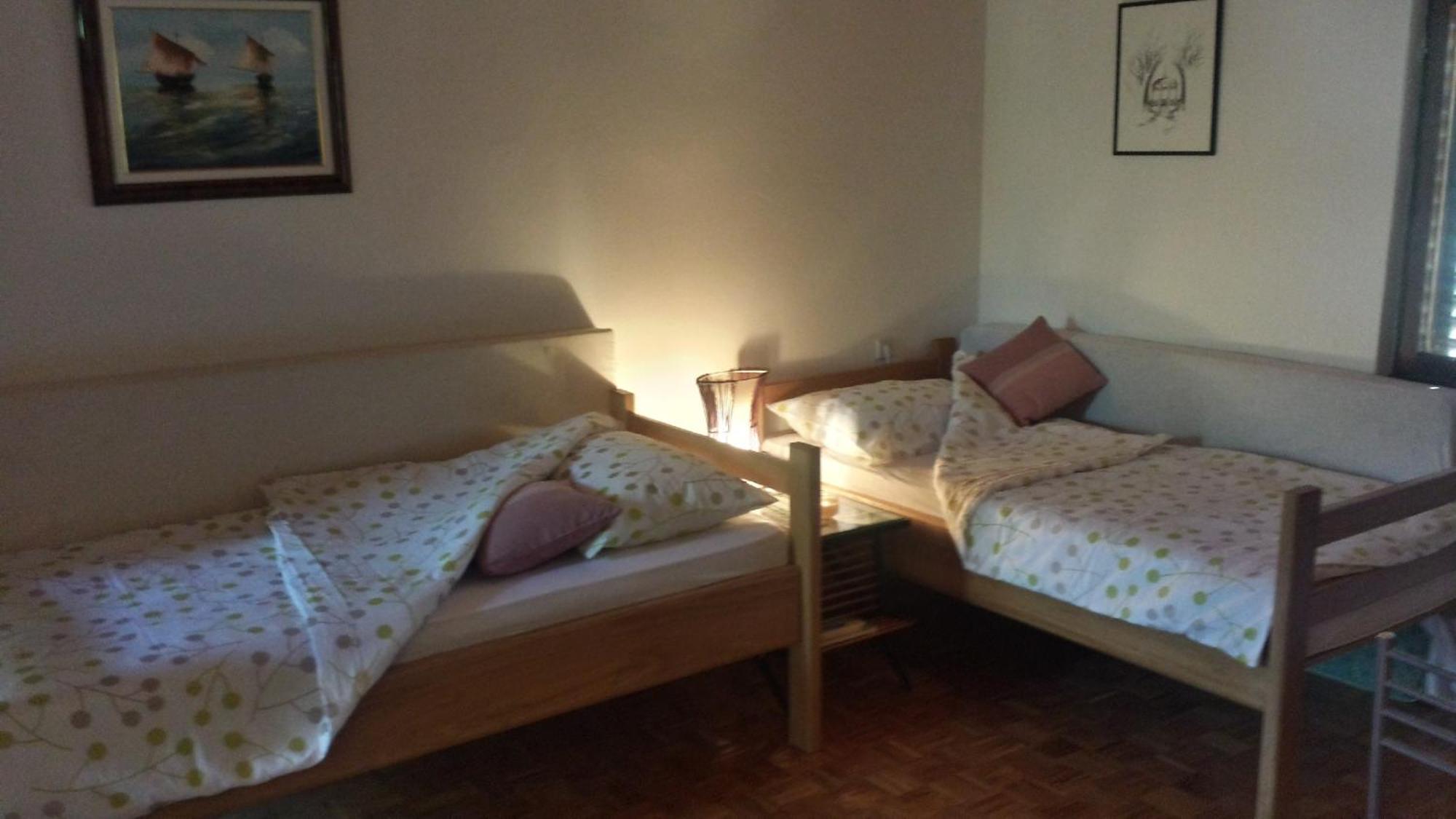 Apartments With A Parking Space Ugljan - 15613 Номер фото